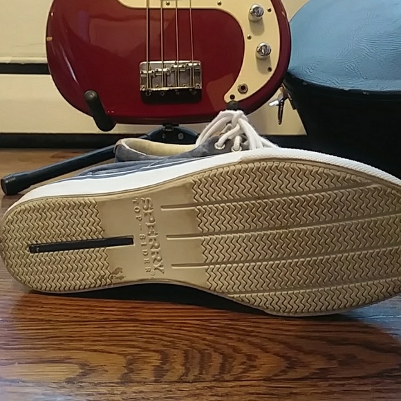 Shoes - Picture 3 of 3